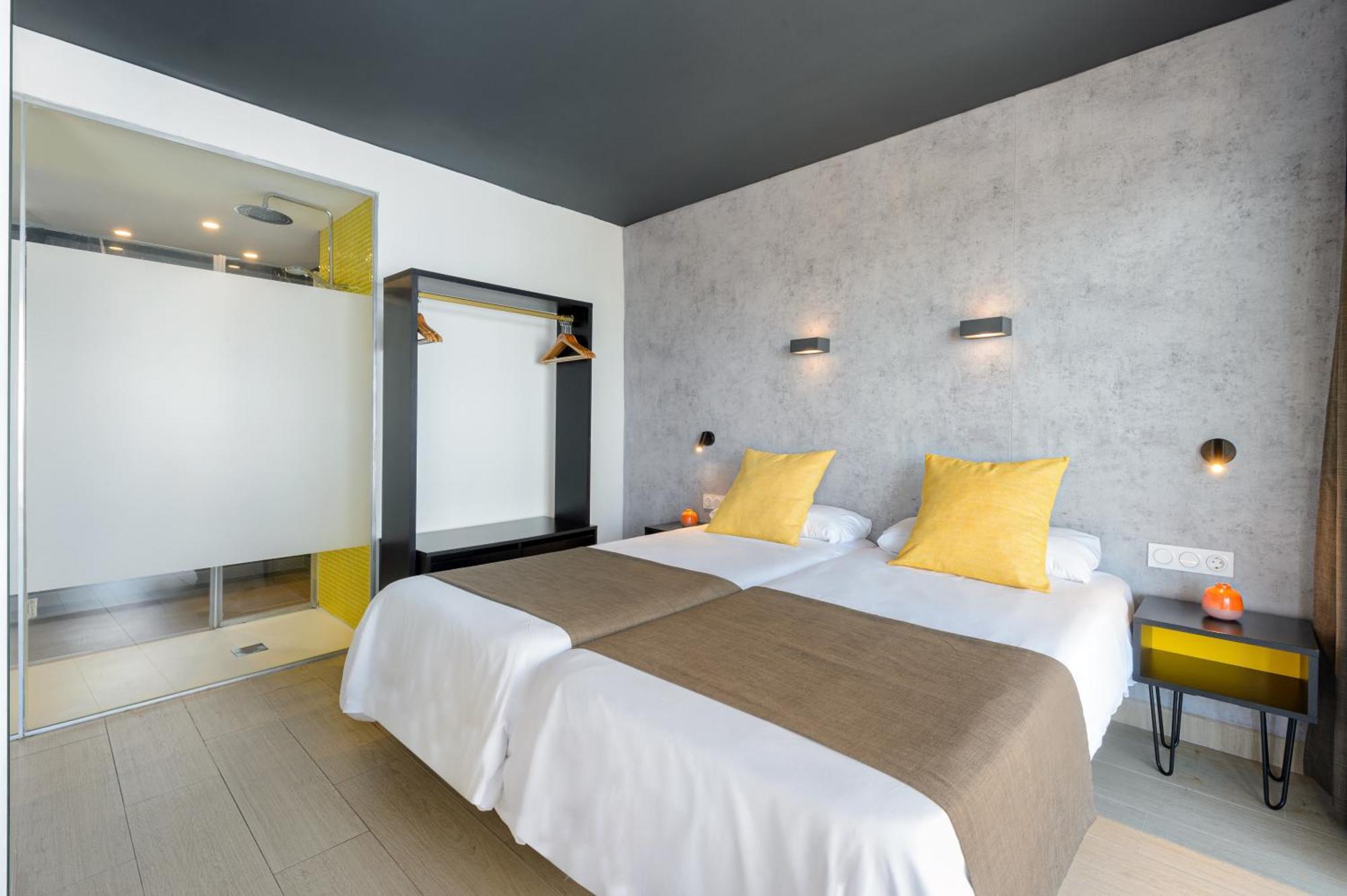 Apartamentos Vibra Jabeque Dreams Ibiza Town Luaran gambar
